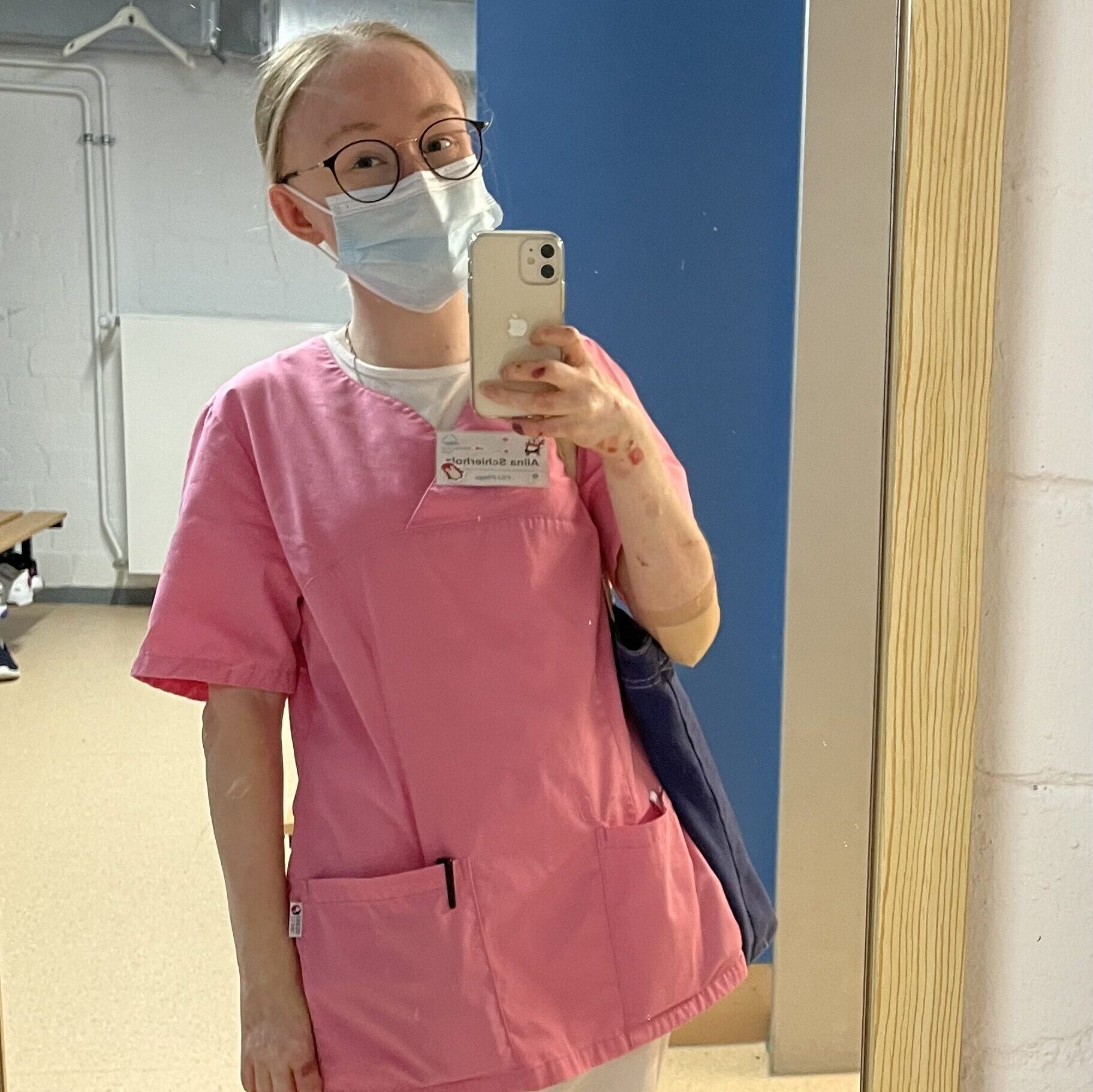 Alina Pflegehelferin